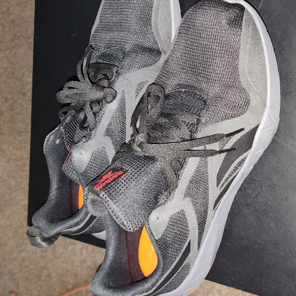 NEVER WORN: Men's Reebok Sneakers
